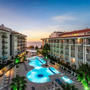 Отель Ramada & By Wyndham ****